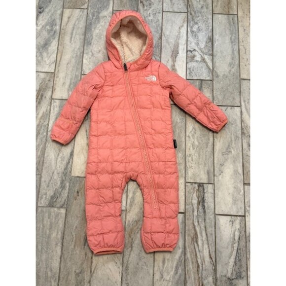The North Face girls 12-18 months Pink Thermoball 1-pc quilted Bunting coat $130 - Picture 1 of 8